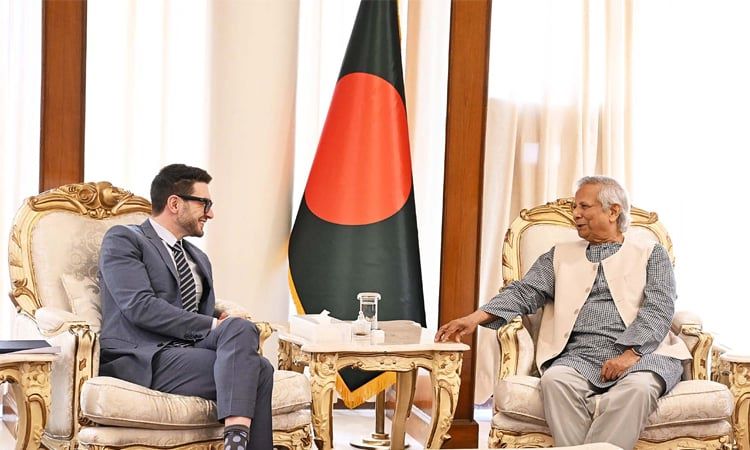 ‘ধ্বংসপ্রাপ্ত’ অর্থনীতি পুনর্গঠনে ওপেন সোসাইটির সহযোগিতা কামনা প্রধান উপদেষ্টার